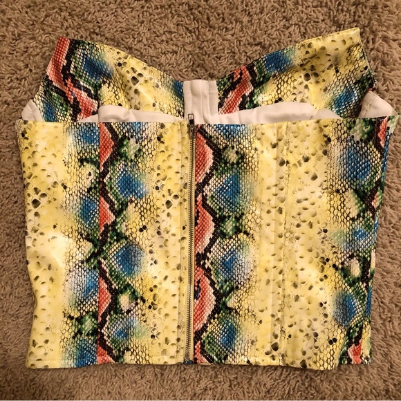 Pretty Little Things Multi Snake Faux Leather Bandeau Corset Top- NWOT Sz 8 - Picture 4 of 8